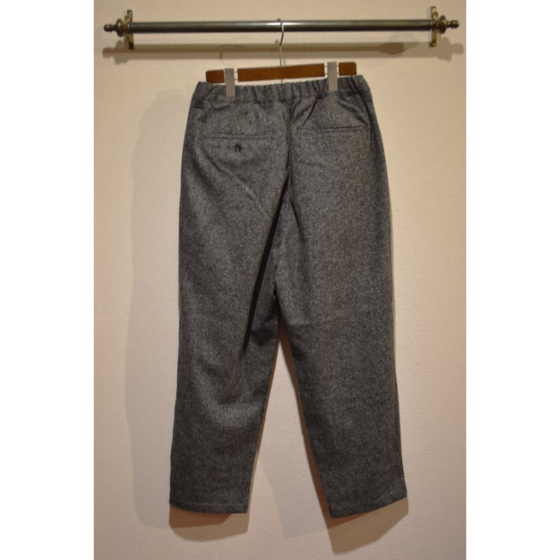 STILL BY HAND/ PT02254シルクネップウールテーパードパンツ グレー | e