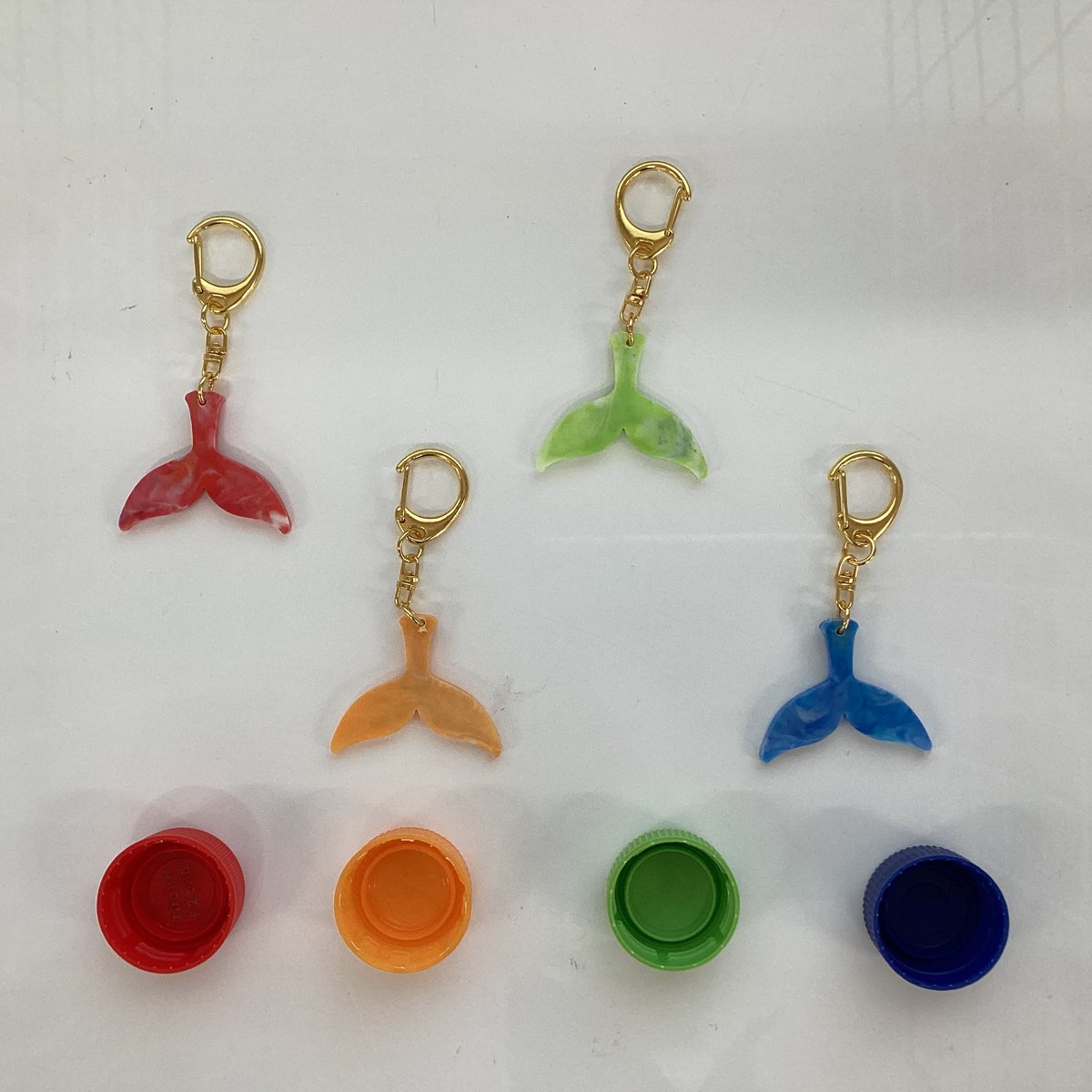 キーホルダー クジラ尾ヒレ 【レッド/オレンジ/ライトグリーン/ブルー