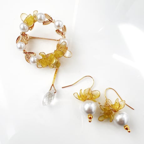 【お得な2点セット】ミモザ　ブローチ＆ミモザのパールピアス（フック）