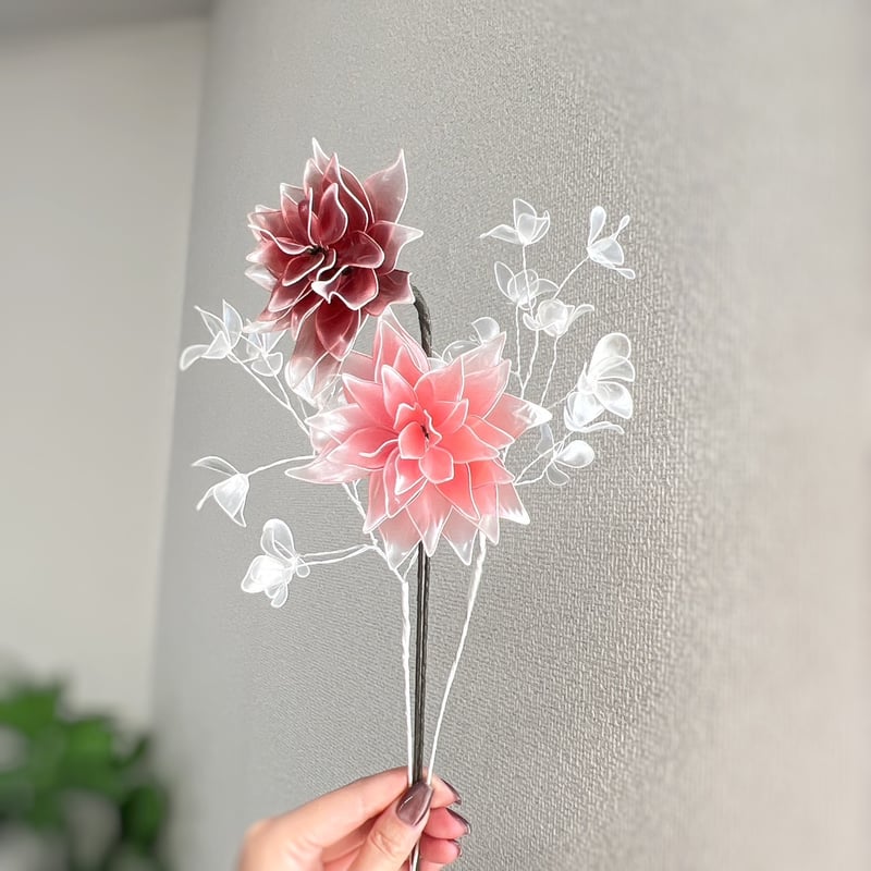 お得なブーケ】ダリア2本とかすみ草2本のブーケ 4本セット b2024 | Cuore