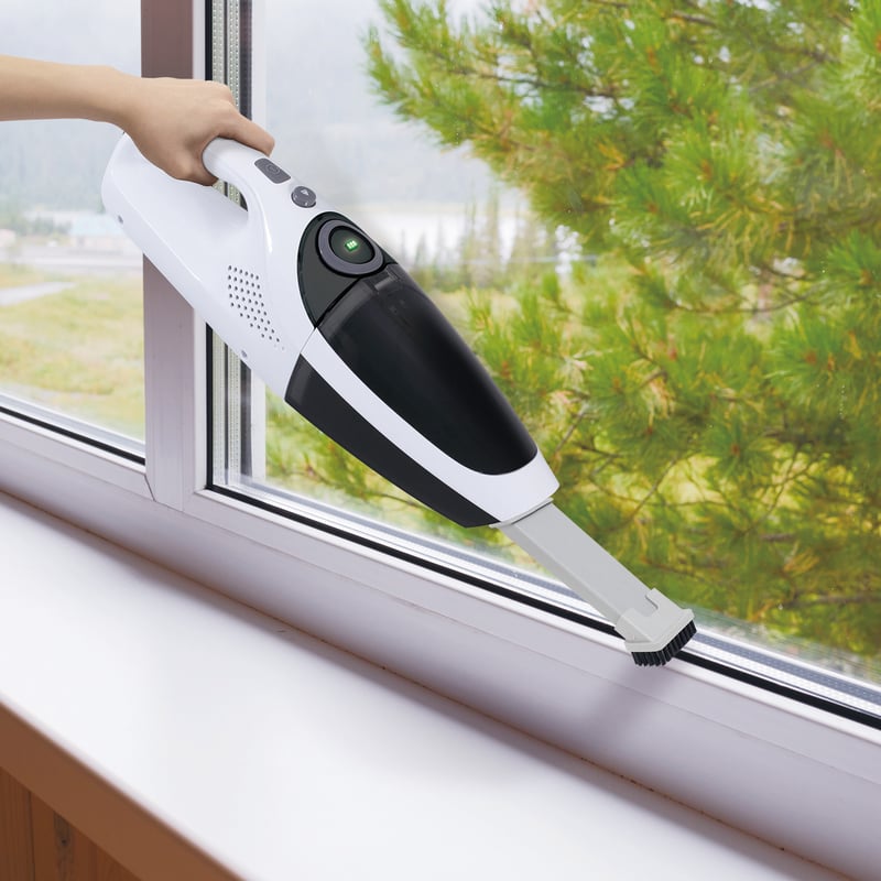 ハンディでもスティックでも状況に合わせて使い分けれる 充電式2WAY