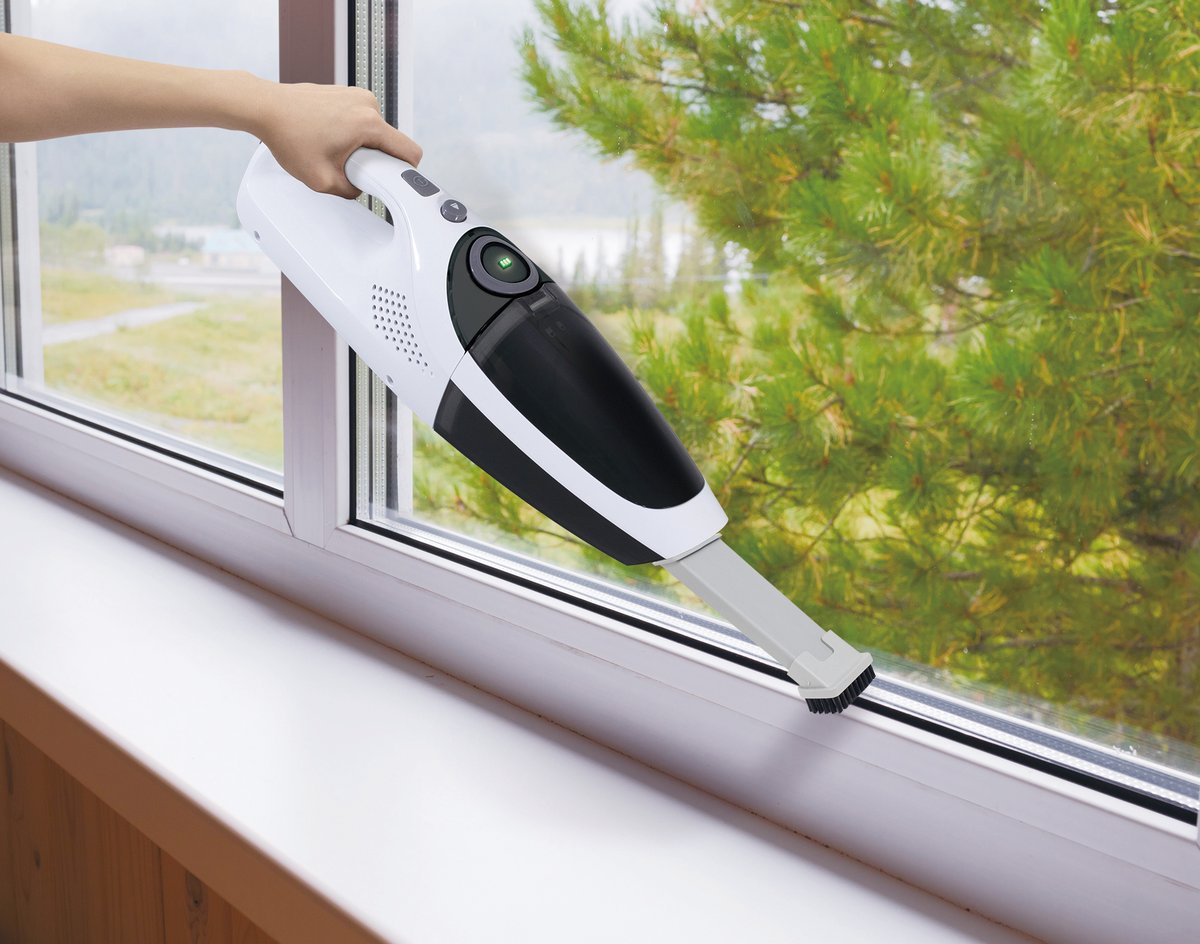 ハンディでもスティックでも状況に合わせて使い分けれる 充電式2WAY