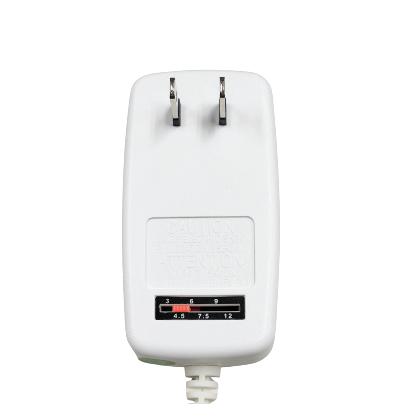 8種類の変換プラグ付きで”オールマイティ”に対応！マルチACアダプター