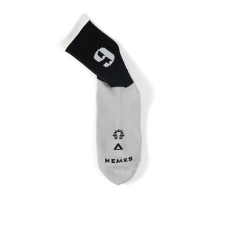 NEMES×QP ”98 SOCKS"［BLACK］