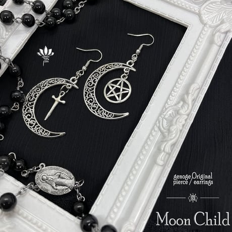 【V系】Moon Child　ゴシックピアス　ゴシックイヤリング　ロック　パンク　シルバー　ヴィジュアル系【Select】