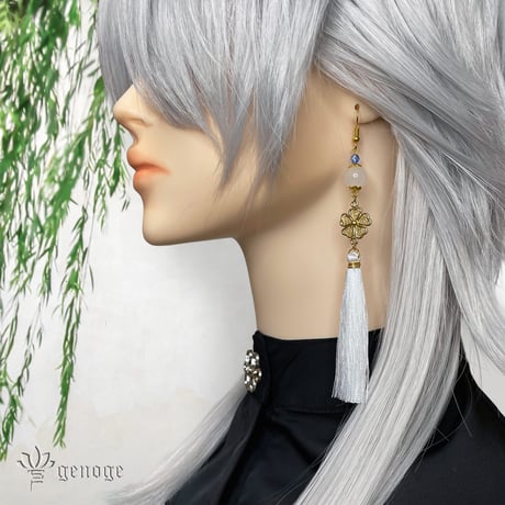 【チャイナピアス/イヤリング】タッセルピアス×チャイナアクセサリー｜中華×和風×大正浪漫×クラシカル×オリエンタル｜白×ホワイト×クローバー｜genoge -ゲノゲ-｜祈シリーズ｜白花