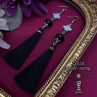 【チャイナピアス/イヤリング】カラバリタッセルピアス｜推し活×推し色×推しカラー｜和風×中華×大正浪漫×モード系×ロック×V系｜中国結び×シルバー×ブラック｜genoge -ゲノゲ-｜色結シリーズ｜黒
