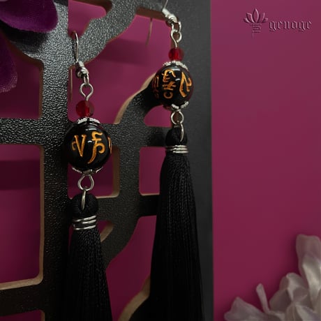 【チャイナピアス/イヤリング】タッセルピアス×ゴールドピアス｜中華×和風×大正浪漫×モード系×ロック×V系｜梵字×ブラック×黒｜genoge -ゲノゲ-｜六道 -銀-
