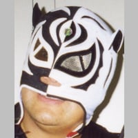 エル・サグラード試合用マスク ブシオ製【本人使用済み・サイン エル・サグラード試合用マスク ブシオ製【本人使用済み・サイン