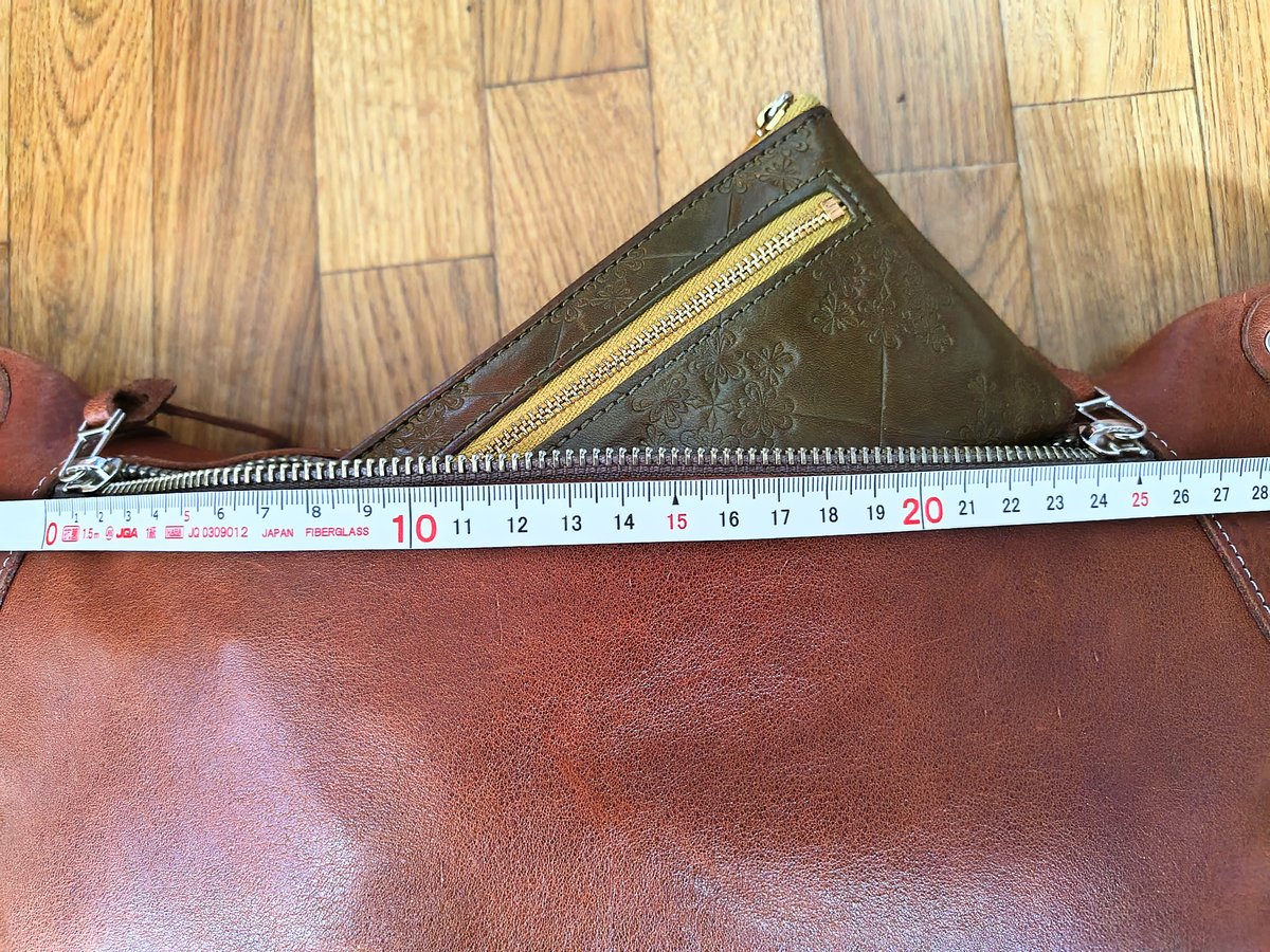 ★匠職人／ハンドメイド★　ヌメ本革　ボディバッグ　キャメル　クリーマー加工　新品 fit=scale-down,w=1200