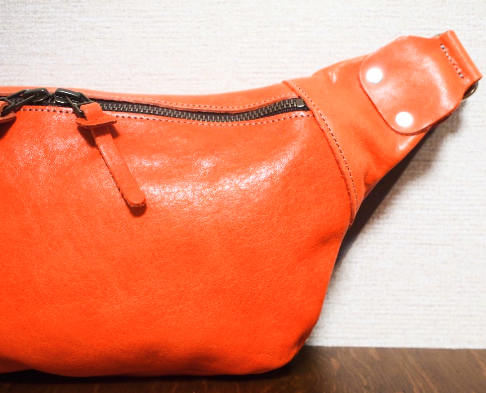 ハンドメイド】ヌメ本革 ボディバッグ クリーマー加工 オレンジ 匠職人