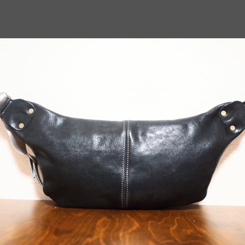 ★匠職人／ハンドメイド★　ヌメ本革　ボディバッグ　クリーマー加工　グレー　新品 ハンドメイド 日本製 ヌメ本革 ボディバッグ クリーマー加工 匠職人