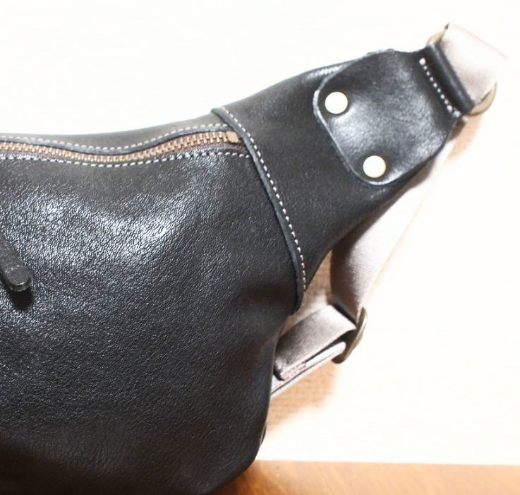 ハンドメイド 日本製 ヌメ本革 ボディバッグ クリーマー加工 匠職人