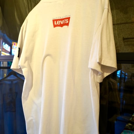 Levi's T-shirt
