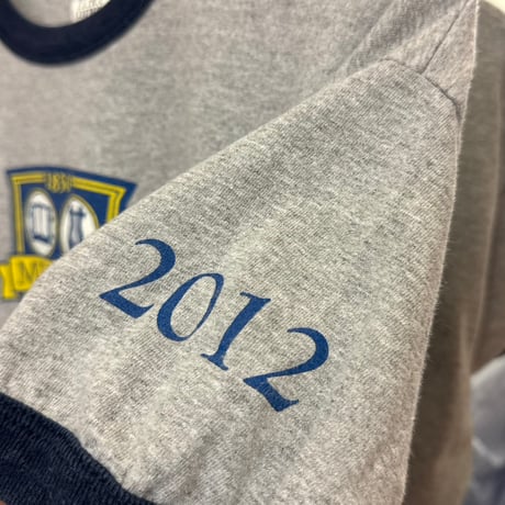 college linger T-shirt