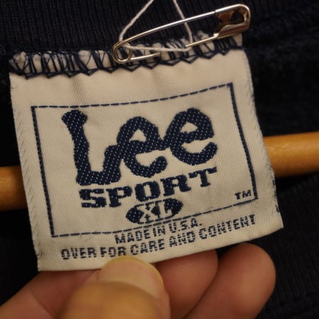 MLB Indians sweat