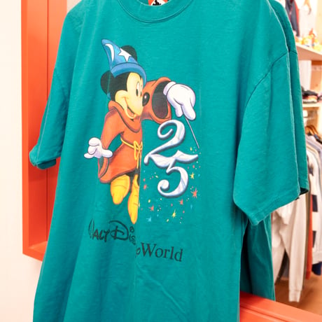 Disney mickey T-shirt