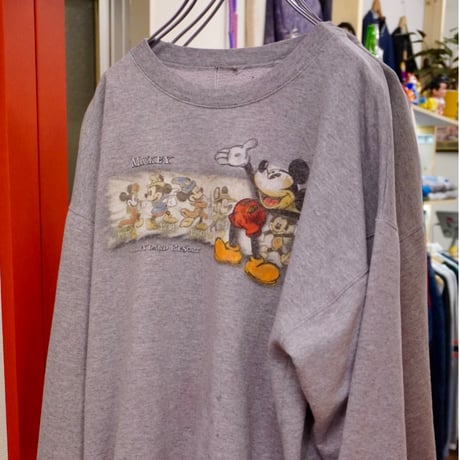 Disney mickey sweat