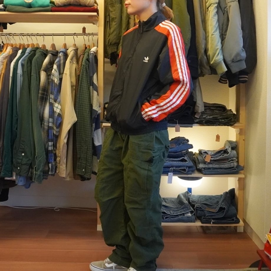 697b20bcd37d855123be8f73
