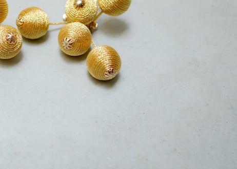 南天の実　- 金 -