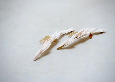 鶴の羽根　- 正絹白金 -
