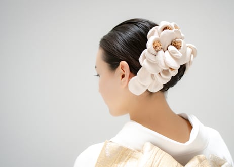 帯地のお花たち　- 正絹白茶銀 -