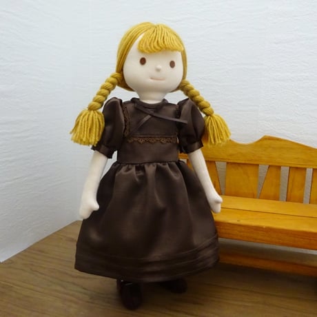 人形用 パフスリーブ ドレス 茶色