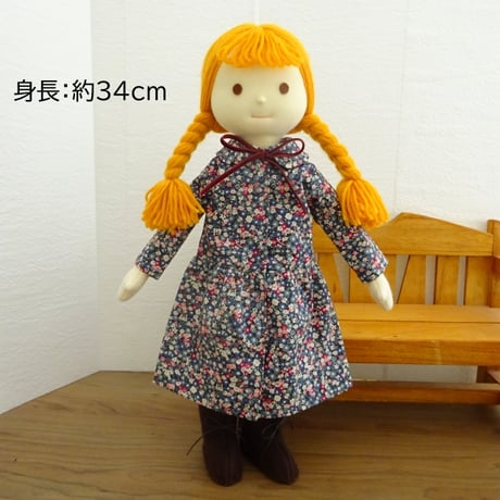 着せ替え人形 小花模様 ワンピースの女の子 LB6-1 34cmサイズ