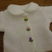 人形用 ピコ衿 ニットジャケット オフホワイト 刺繍