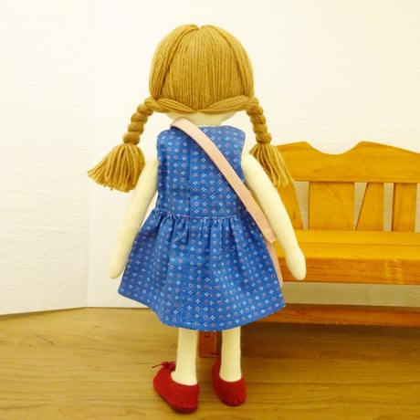 着せ替え人形 ノースリーブワンピース 青地 ワンピース 女の子 セット LB5-1 28cmサイズ