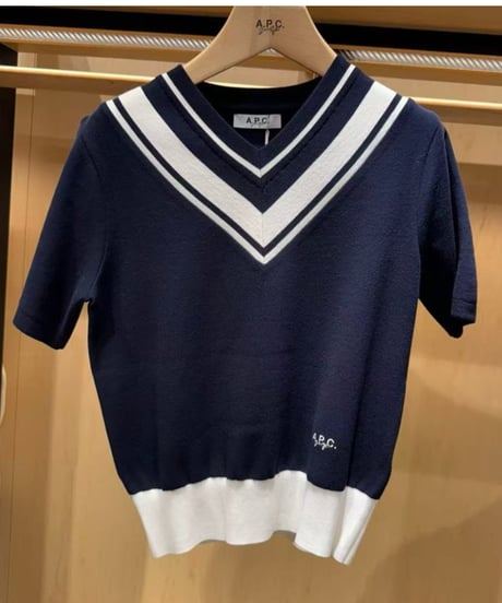 A.P.C. アーペーセー トップス レディース