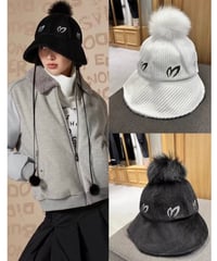 【即発送】【アウトレット】MASTER BUNNY EDITION マスターバニー ボンボン付ラメハット