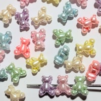 【66】30g約71個100円・アクリルビーズ・パール調・クマ・横穴・МIXカラー