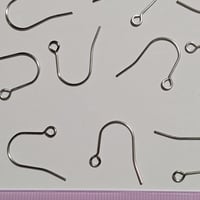 【11】20個10ペア80円・ピアス金具・304ステンレス・シルバーカラー