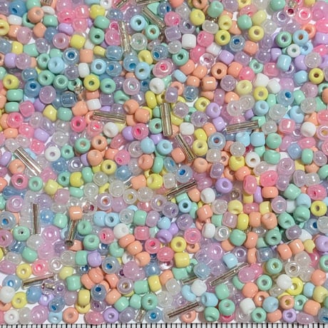 【64】50g100円・ガラスシードビーズ・約2~4mm・竹約6.5mm・МIXカラー