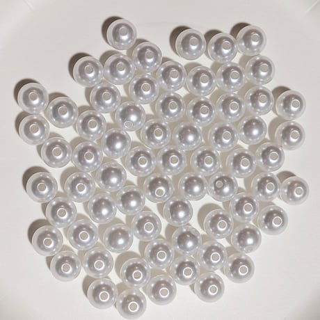 【38】30g約63個100円・アクリルビーズ・パール調・ホワイト・約10mm