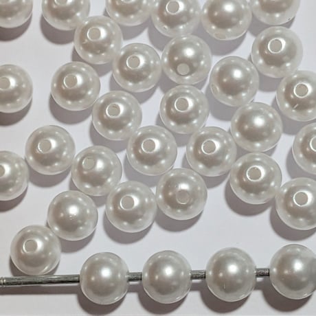 【38】30g約63個100円・アクリルビーズ・パール調・ホワイト・約10mm