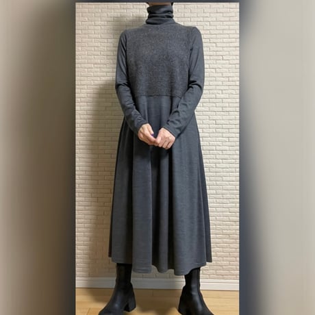 タートルネックニットワンピースM