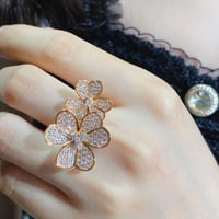 【取り寄せ商品】花びらリング　二色展開　上品 きれい　華奢
