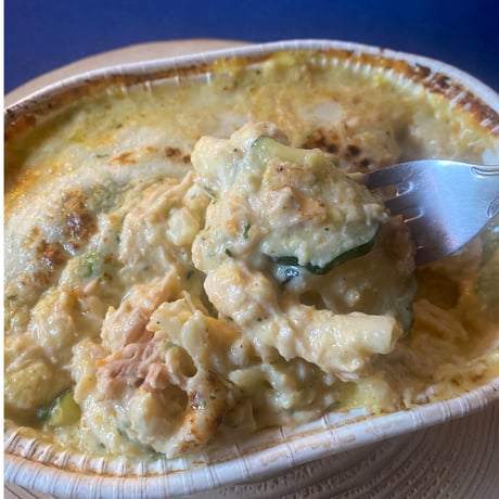 オリーブサーモンと緑野菜のグラタン
