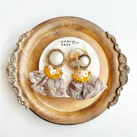 ボタンピアス | STORES