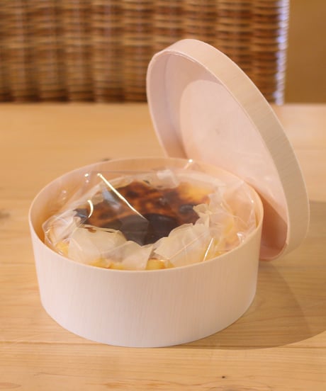 FUMOTO CHEESECAKE 八ヶ岳バスクチーズケーキ　12cm ホール　【冷凍】