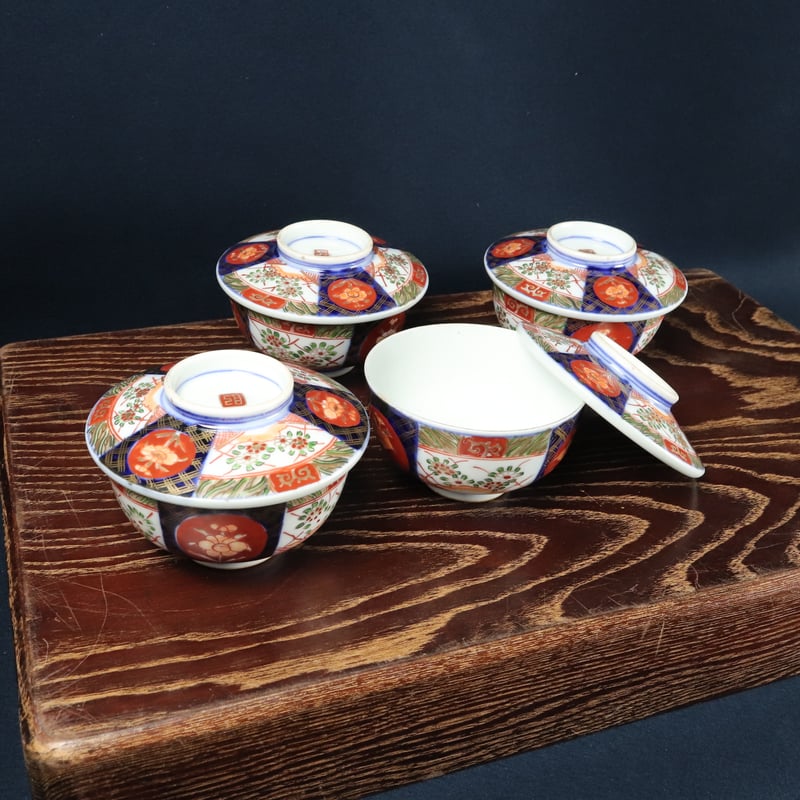 96 伊万里焼 蓋付き茶碗 花文 金彩色絵 江戸時代後期～明治時代