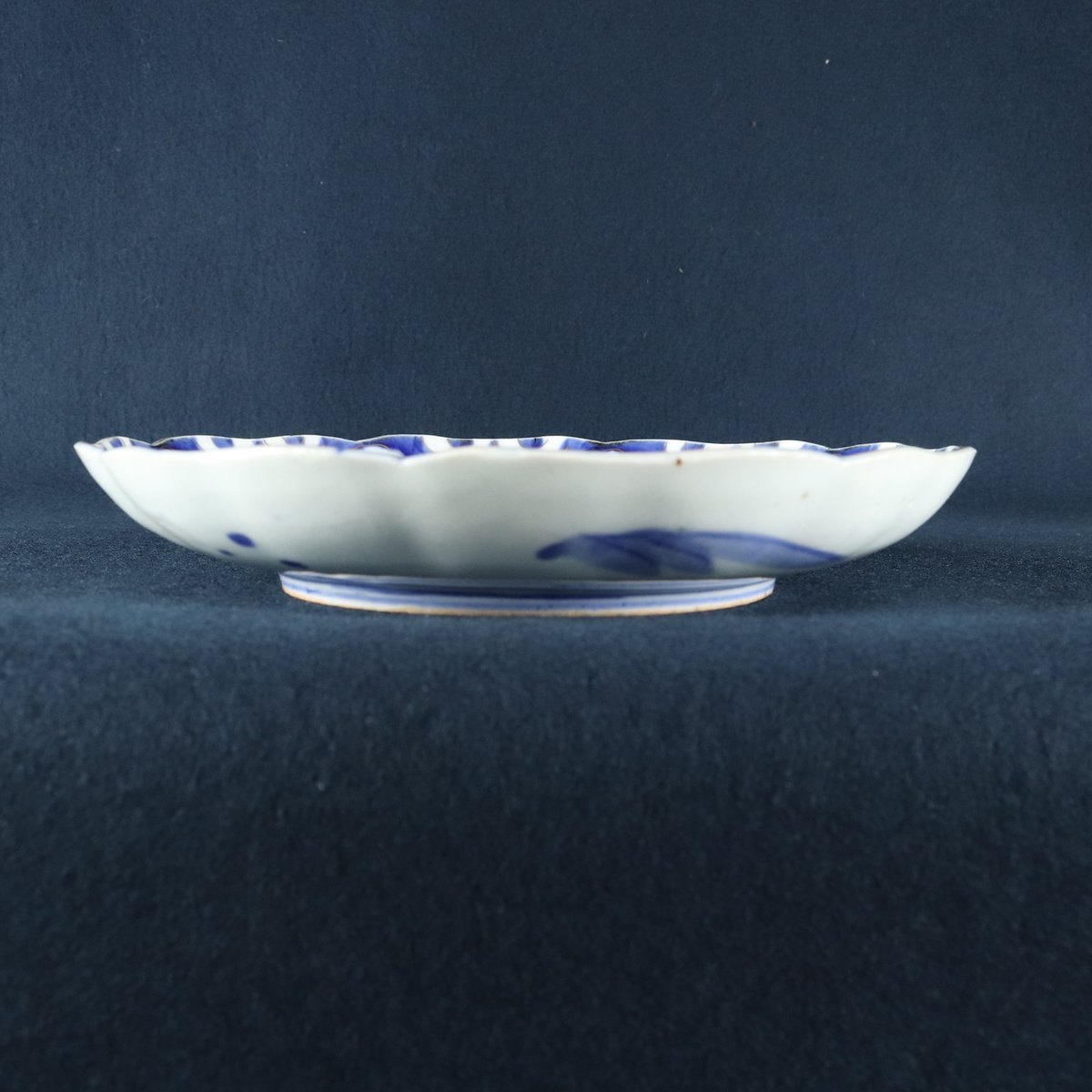 97 有田焼 染付中皿 山水文 染付 明治～大正期頃 | 三梨 art and antiques