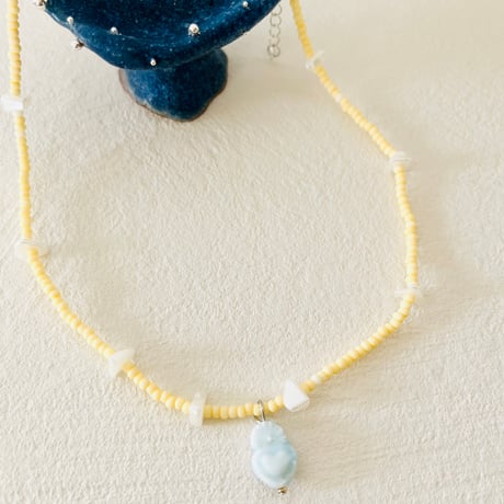 Yellow beads necklace