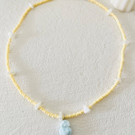 Yellow beads necklace