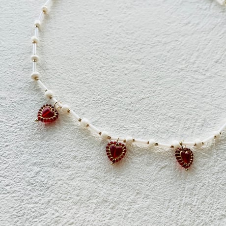 Red three heart necklace