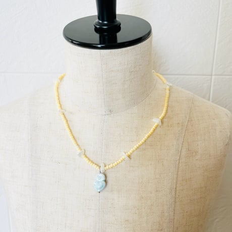 Yellow beads necklace