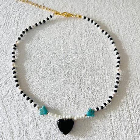 Monotone necklace