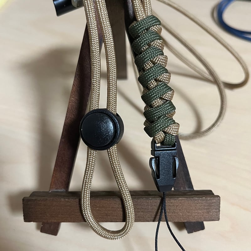 パラコード ネックストラップ（タン×オリーブドラブ） | Paracord
